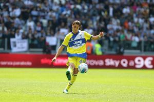 乐鱼体育app-斯基拉：那不勒斯1400万欧报价米雷蒂遭拒，球员可能留在尤文