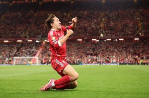 罗马诺：基耶萨告知利物浦希望留队，球员今夏一度考虑离开